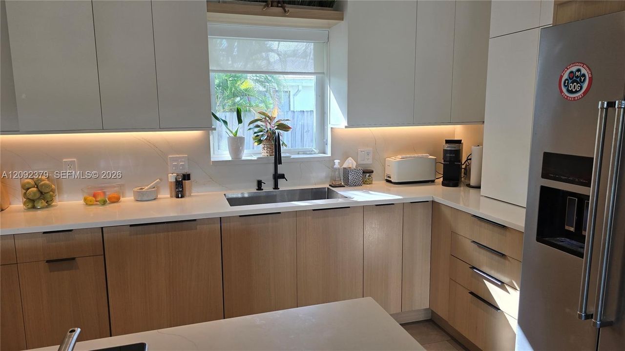 En Renta: $5,450 (3 camas, 2 baños, 1632 Pies cuadrados)