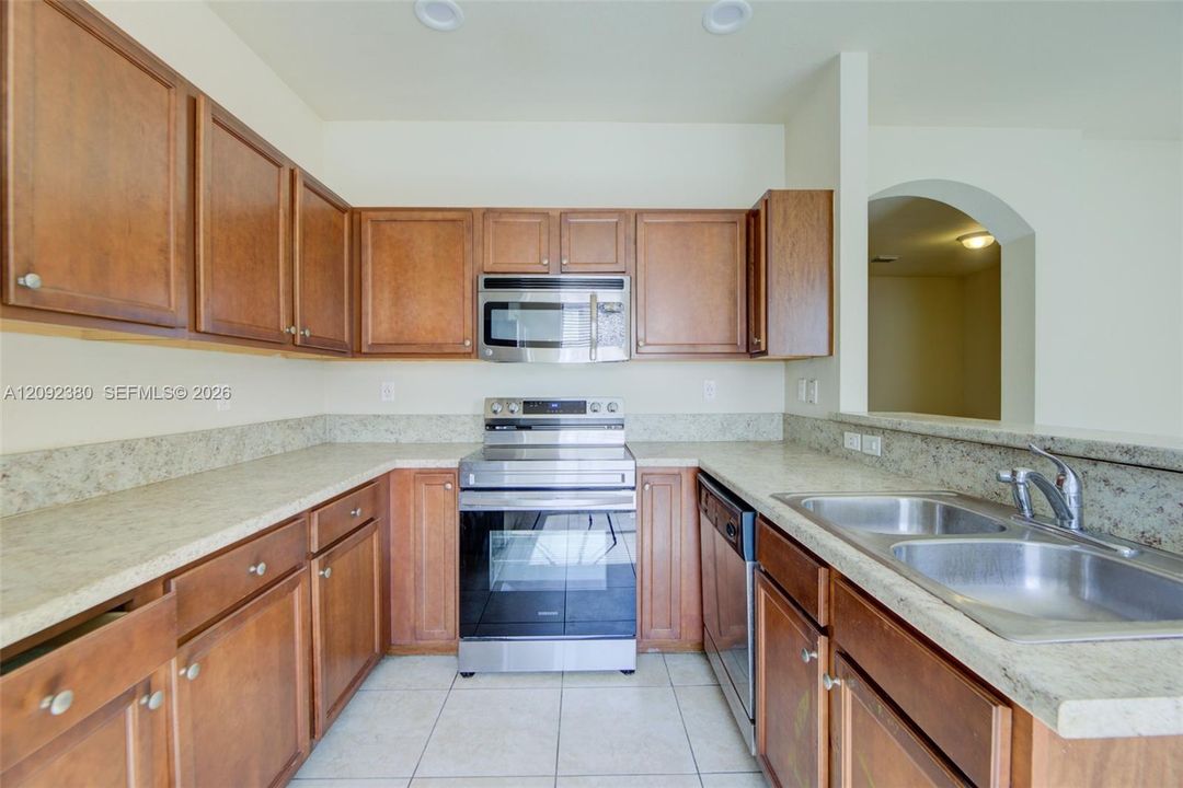 For Sale: $545,000 (4 beds, 2 baths, 1862 Square Feet)