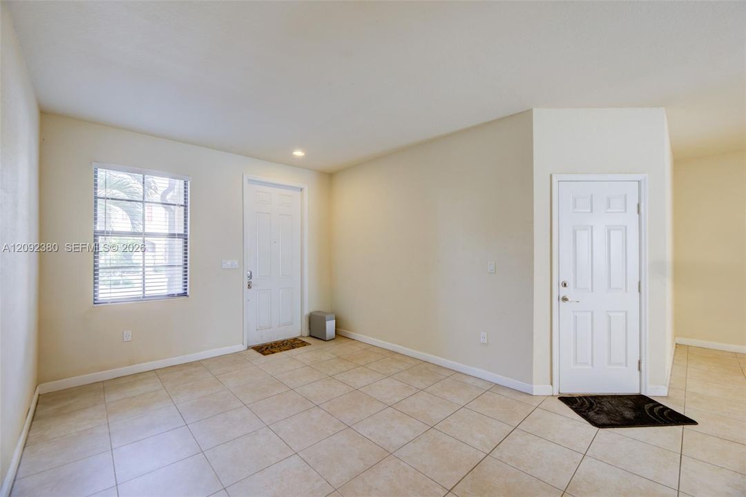 For Sale: $545,000 (4 beds, 2 baths, 1862 Square Feet)