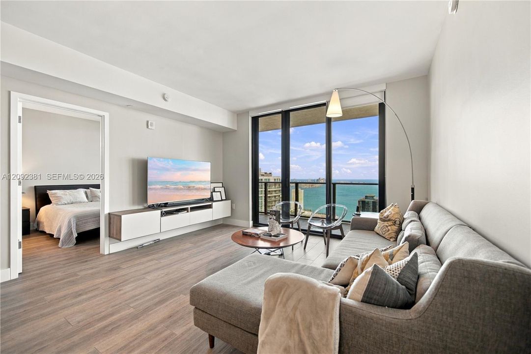 For Sale: $1,495,000 (2 beds, 3 baths, 1283 Square Feet)