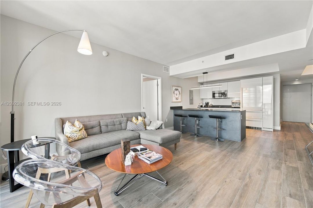 For Sale: $1,495,000 (2 beds, 3 baths, 1283 Square Feet)