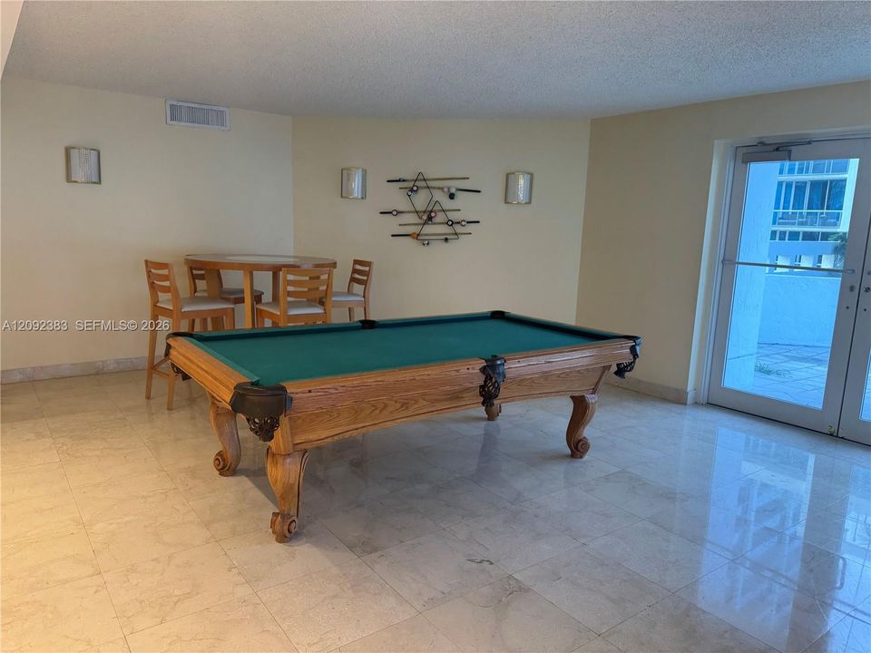 For Rent: $3,600 (2 beds, 2 baths, 1190 Square Feet)