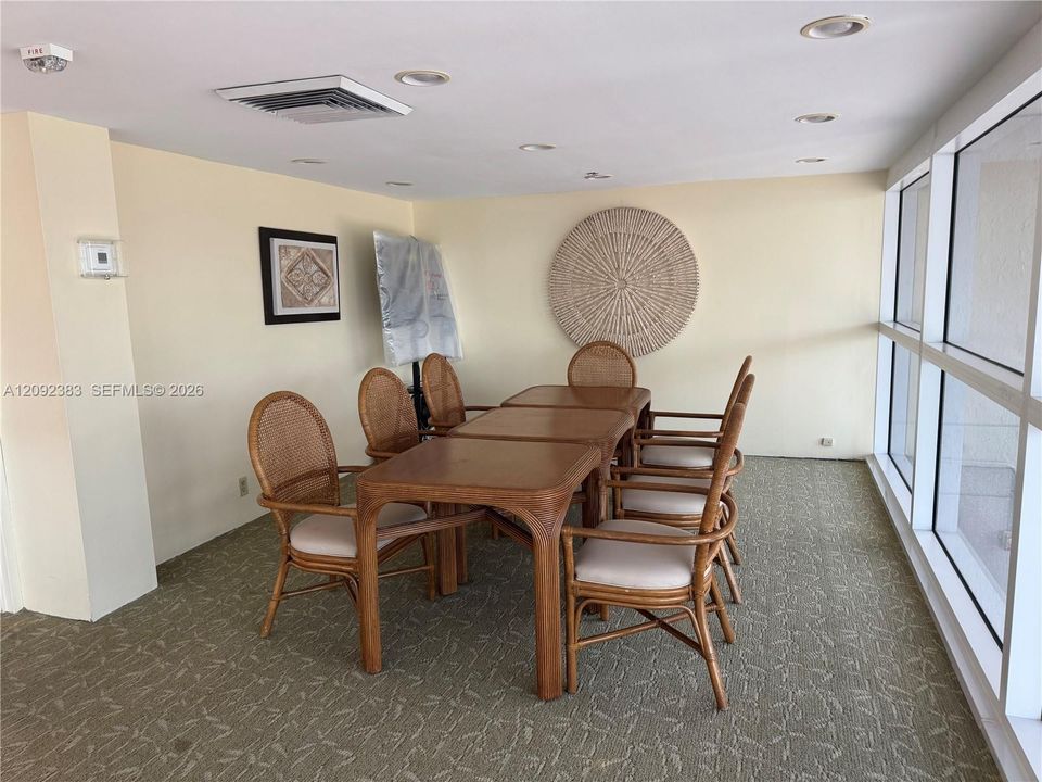 For Rent: $3,600 (2 beds, 2 baths, 1190 Square Feet)