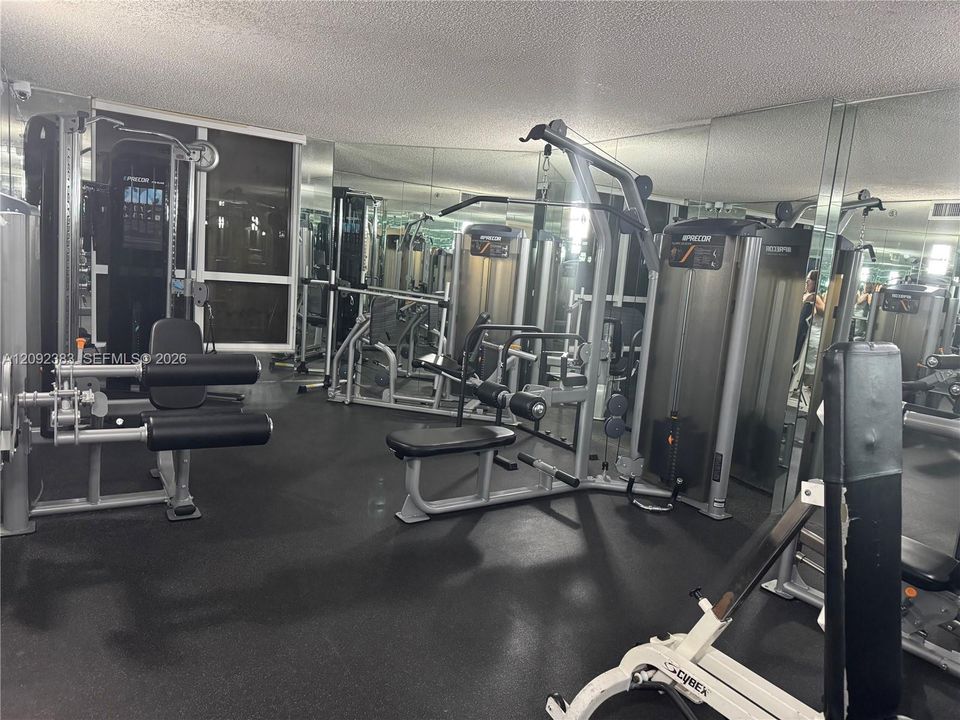 For Rent: $3,600 (2 beds, 2 baths, 1190 Square Feet)