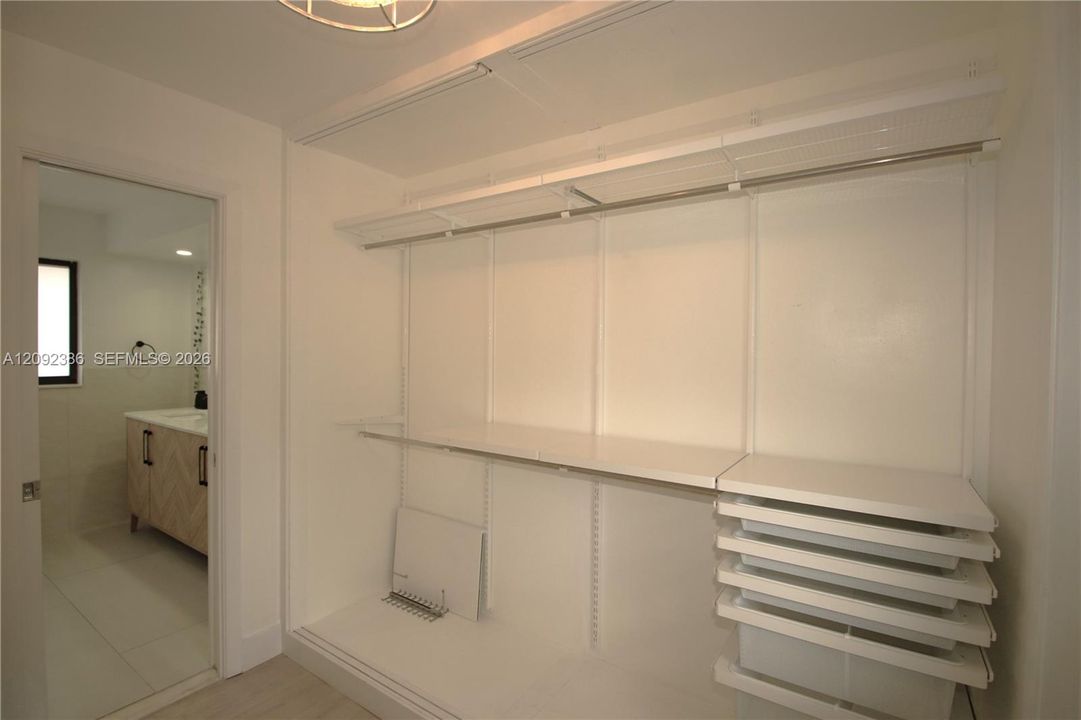 В аренду: $6,400 (4 спален, 3 ванн, 2657 Квадратных фут)