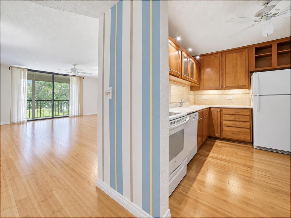 Livingroom-Kitchen