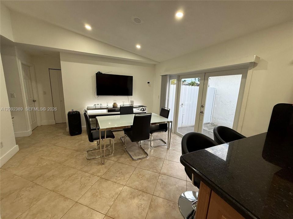 For Sale: $610,000 (3 beds, 2 baths, 1577 Square Feet)