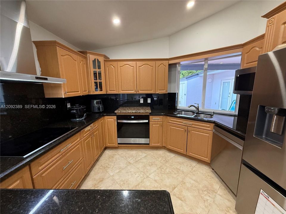 For Sale: $610,000 (3 beds, 2 baths, 1577 Square Feet)