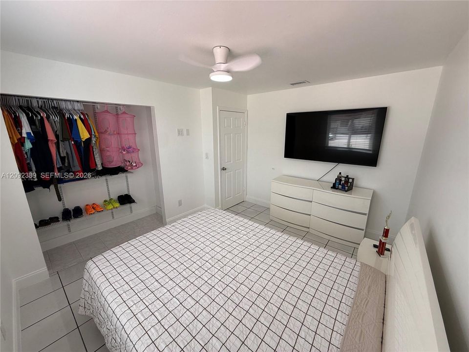 For Sale: $610,000 (3 beds, 2 baths, 1577 Square Feet)