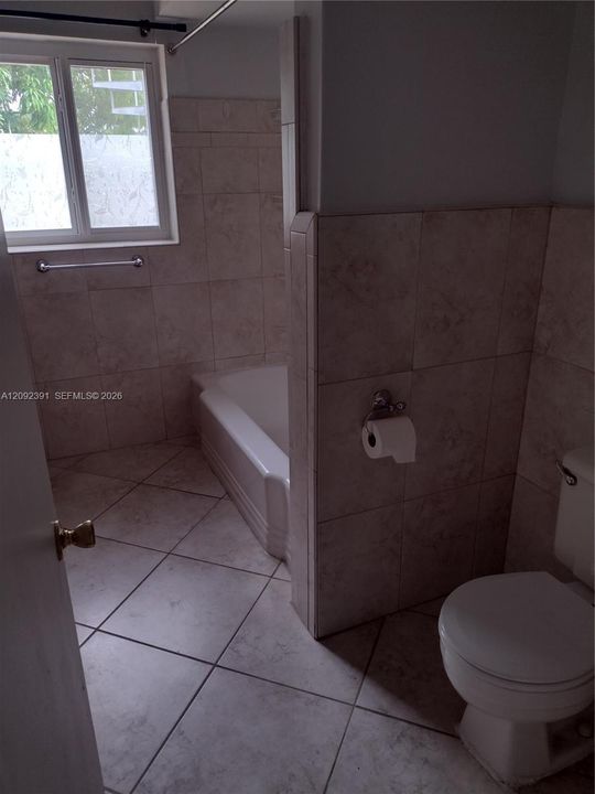 Недавно арендовано: $2,400 (2 спален, 1 ванн, 1589 Квадратных фут)