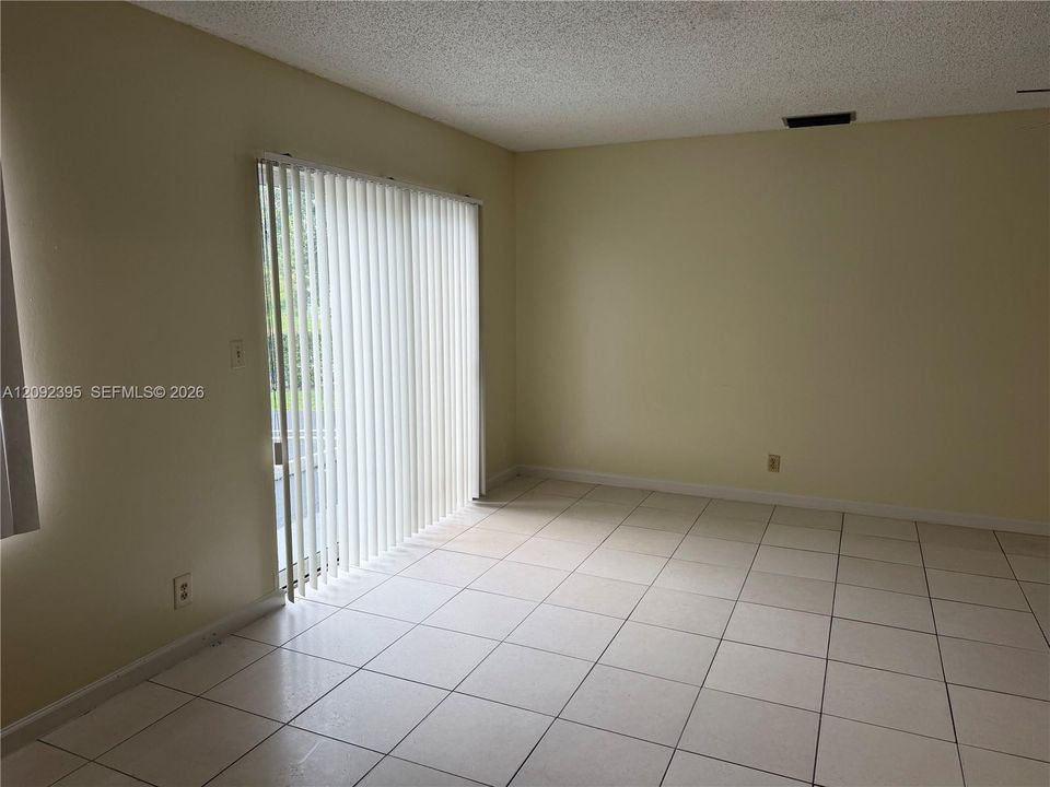 For Rent: $2,300 (2 beds, 2 baths, 2835 Square Feet)