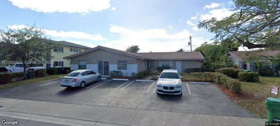 For Rent: $2,300 (2 beds, 2 baths, 2835 Square Feet)