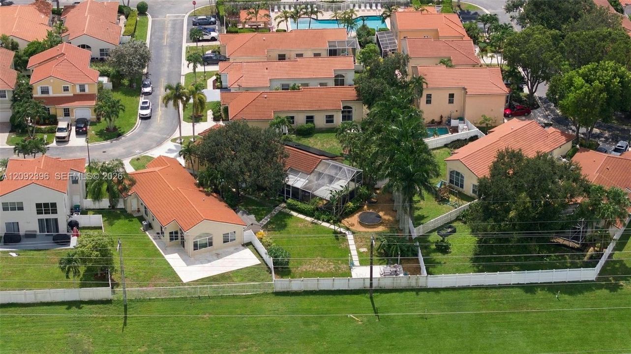 En Venta: $680,000 (3 camas, 2 baños, 1627 Pies cuadrados)