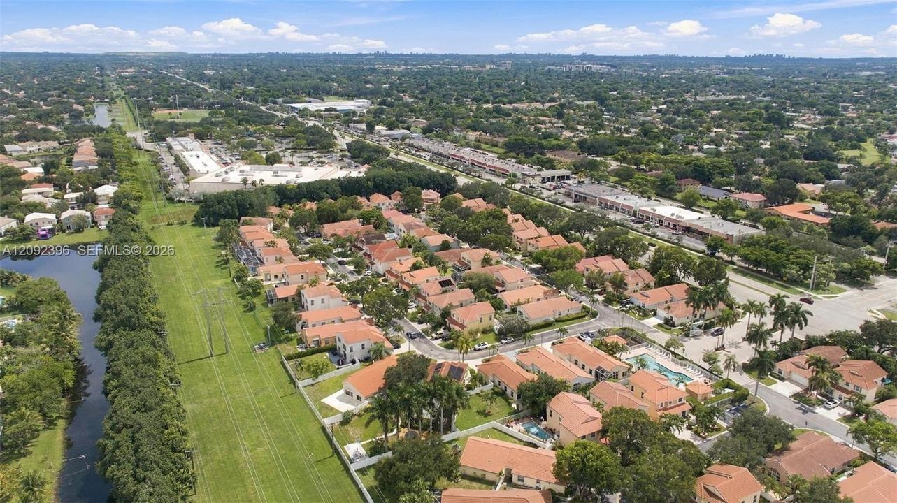 En Venta: $680,000 (3 camas, 2 baños, 1627 Pies cuadrados)