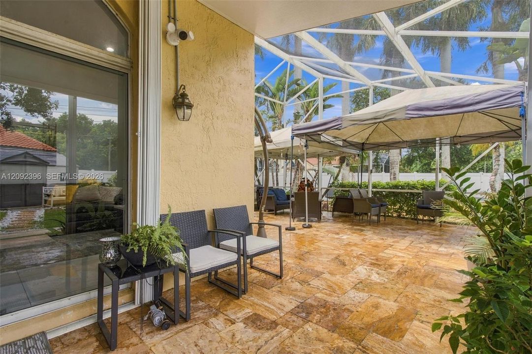En Venta: $680,000 (3 camas, 2 baños, 1627 Pies cuadrados)