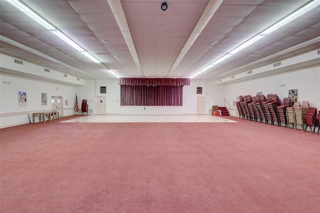BALLROOM FOR EVENTS