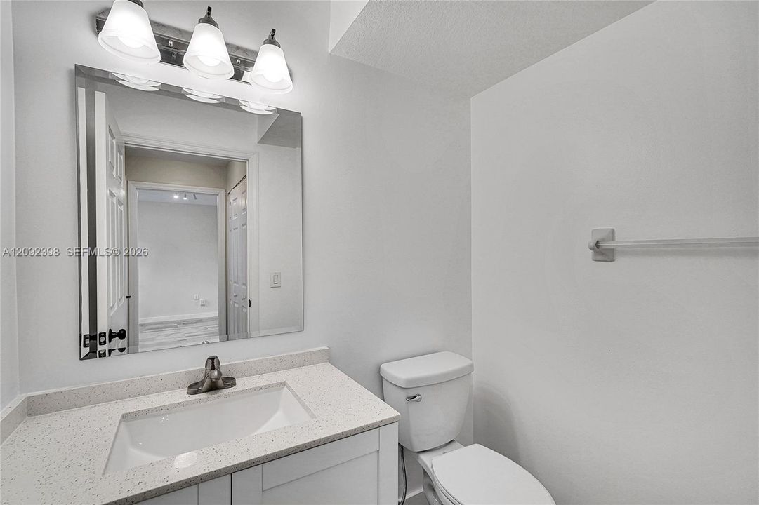 В аренду: $3,450 (3 спален, 2 ванн, 1263 Квадратных фут)