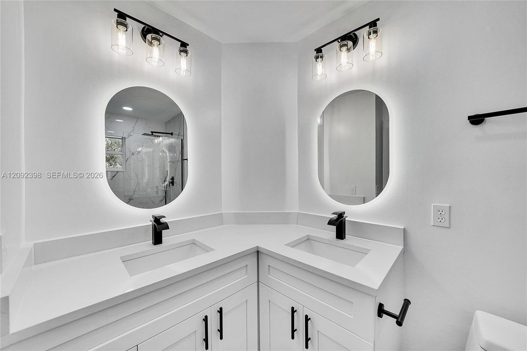 В аренду: $3,450 (3 спален, 2 ванн, 1263 Квадратных фут)