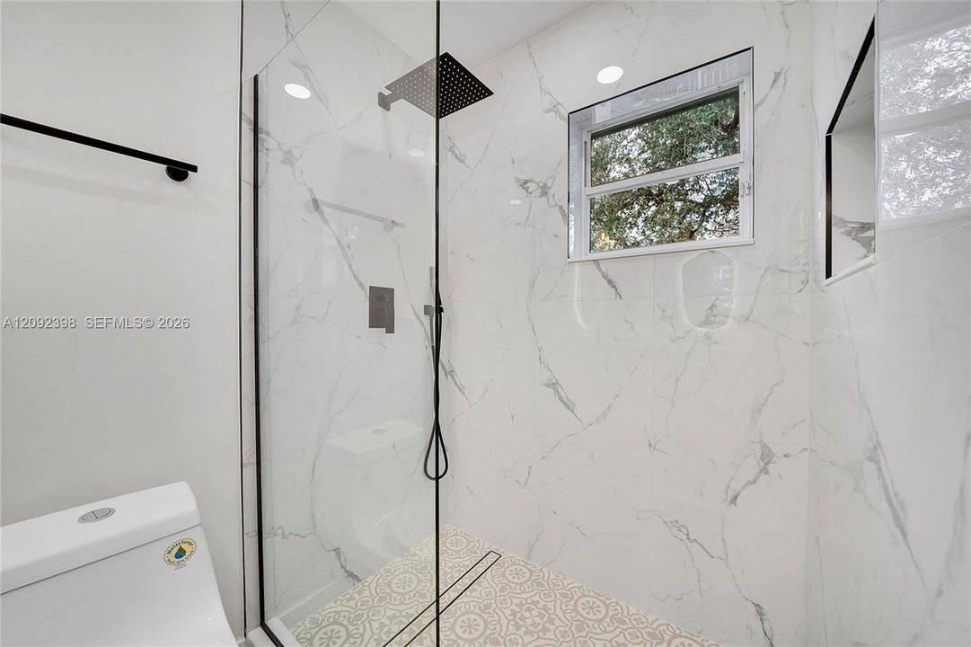 В аренду: $3,450 (3 спален, 2 ванн, 1263 Квадратных фут)