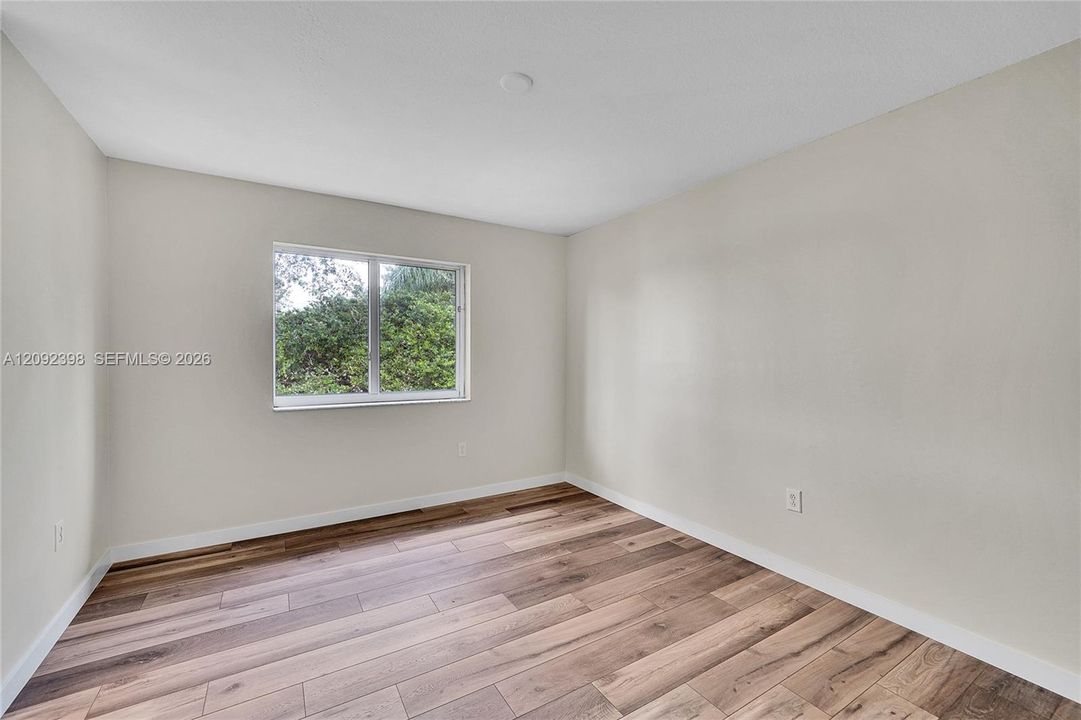 В аренду: $3,450 (3 спален, 2 ванн, 1263 Квадратных фут)