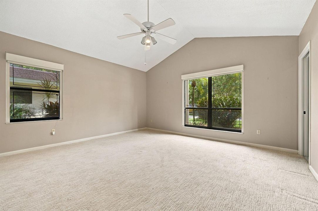 28-web-or-mls-11713-spinnaker-way
