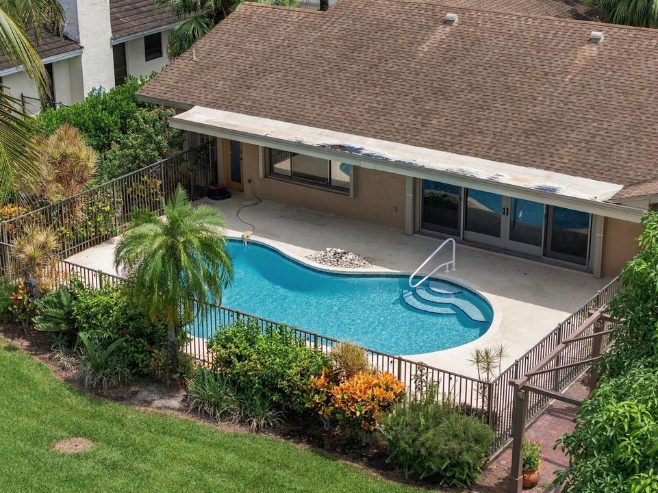 50-web-or-mls-11713-spinnaker-way