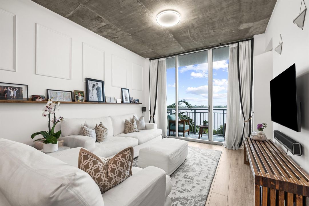 Living Room with oversized Sofas