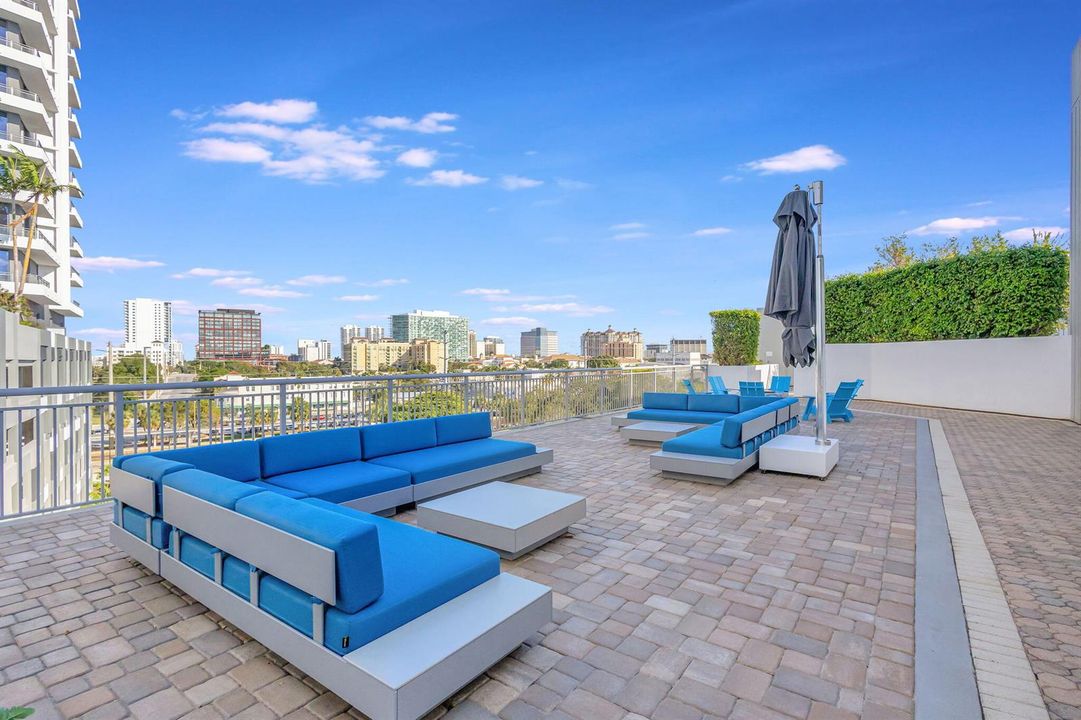 City View Lounging with Fire Pit