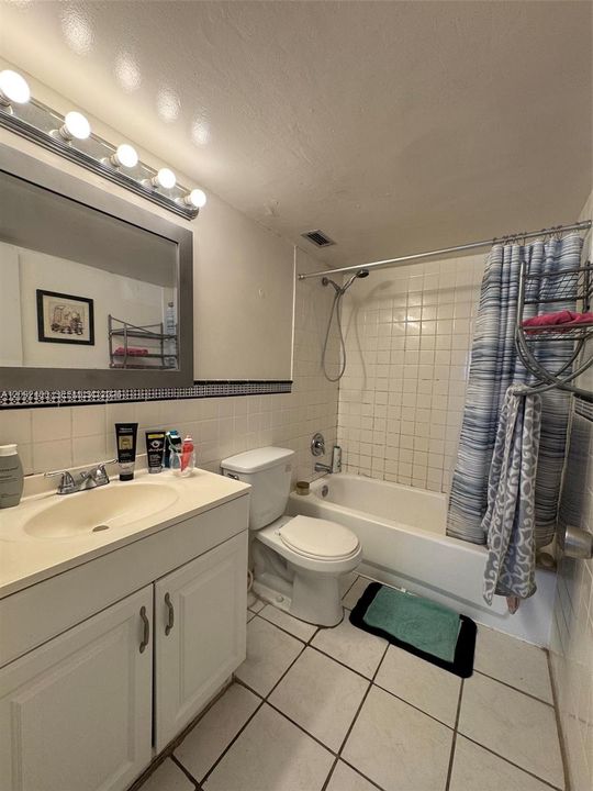 For Sale: $190,000 (1 beds, 1 baths, 580 Square Feet)