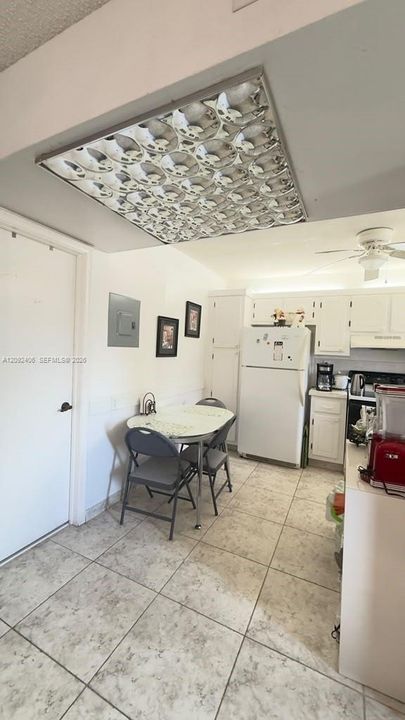 En Renta: $2,700 (2 camas, 2 baños, 1050 Pies cuadrados)