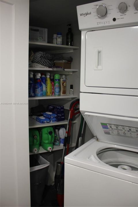 For Rent: $3,800 (2 beds, 2 baths, 1353 Square Feet)