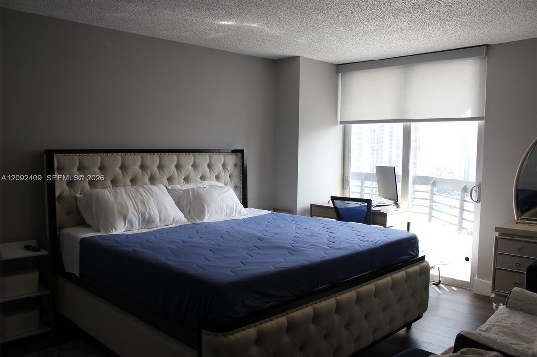 For Rent: $3,800 (2 beds, 2 baths, 1353 Square Feet)