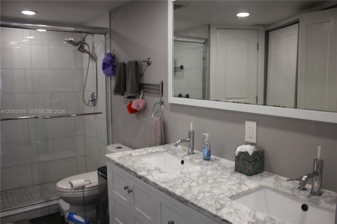 For Rent: $3,800 (2 beds, 2 baths, 1353 Square Feet)