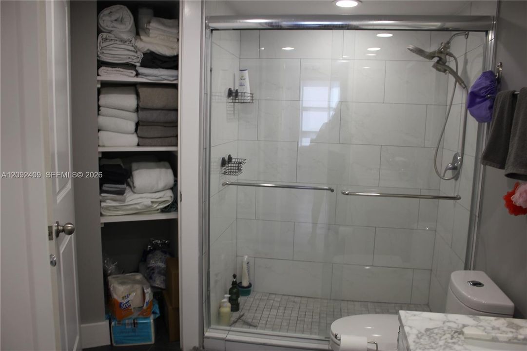 For Rent: $3,800 (2 beds, 2 baths, 1353 Square Feet)