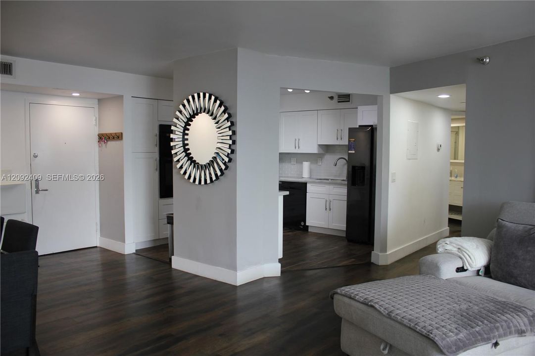 For Rent: $3,800 (2 beds, 2 baths, 1353 Square Feet)