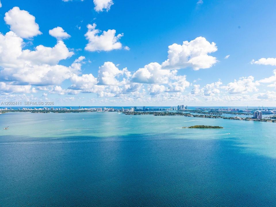 For Sale: $869,500 (1 beds, 2 baths, 1055 Square Feet)