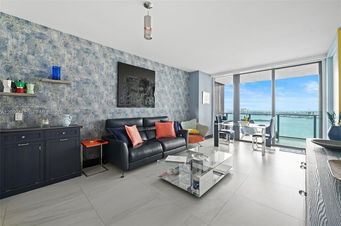 For Sale: $869,500 (1 beds, 2 baths, 1055 Square Feet)