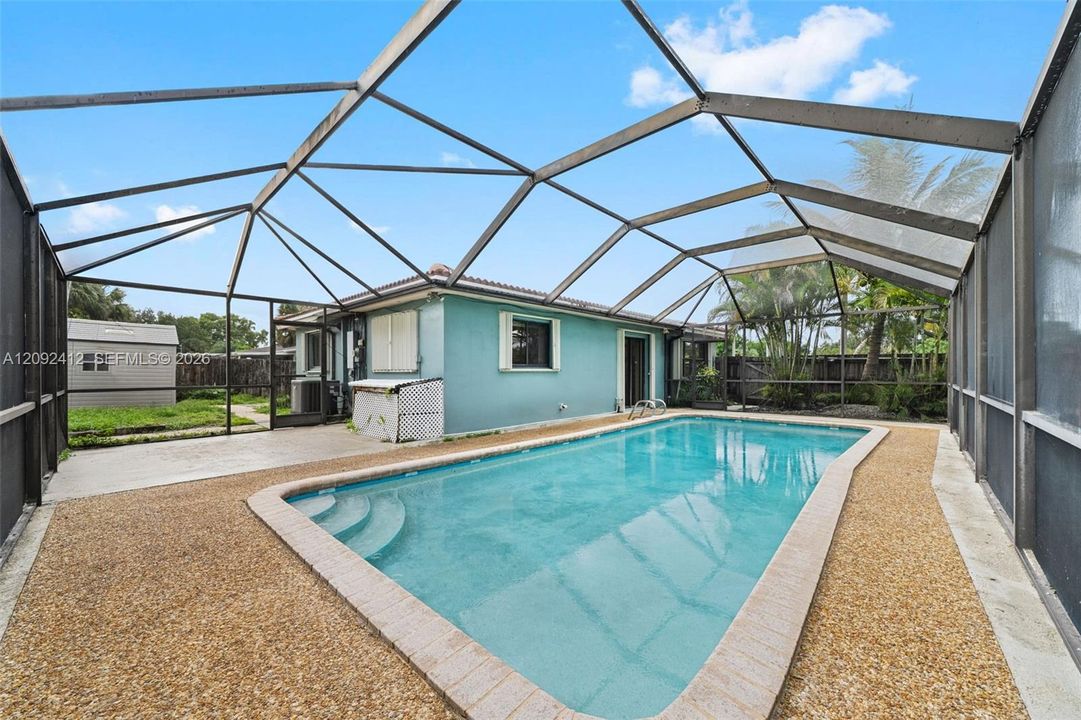For Sale: $479,999 (3 beds, 2 baths, 1202 Square Feet)