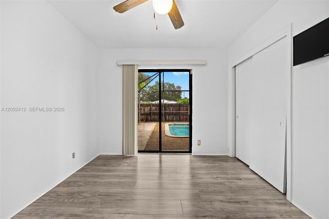 For Sale: $479,999 (3 beds, 2 baths, 1202 Square Feet)
