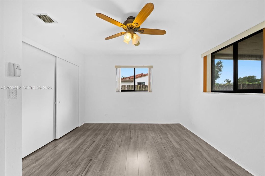 For Sale: $479,999 (3 beds, 2 baths, 1202 Square Feet)