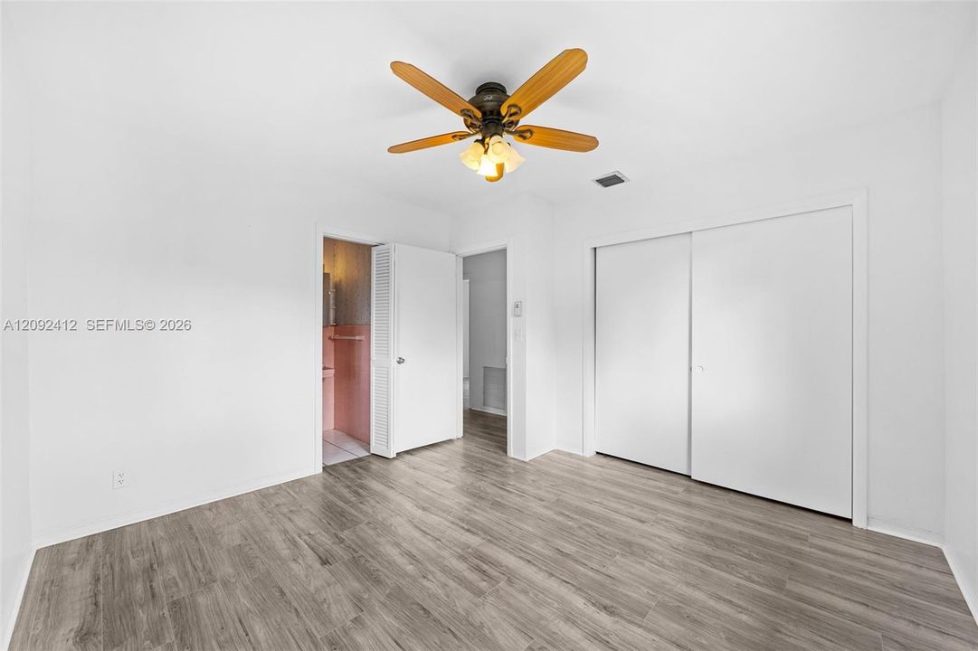 For Sale: $479,999 (3 beds, 2 baths, 1202 Square Feet)