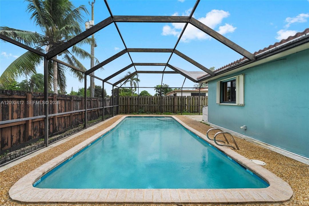 For Sale: $479,999 (3 beds, 2 baths, 1202 Square Feet)