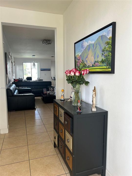 В аренду: $4,200 (4 спален, 3 ванн, 2310 Квадратных фут)