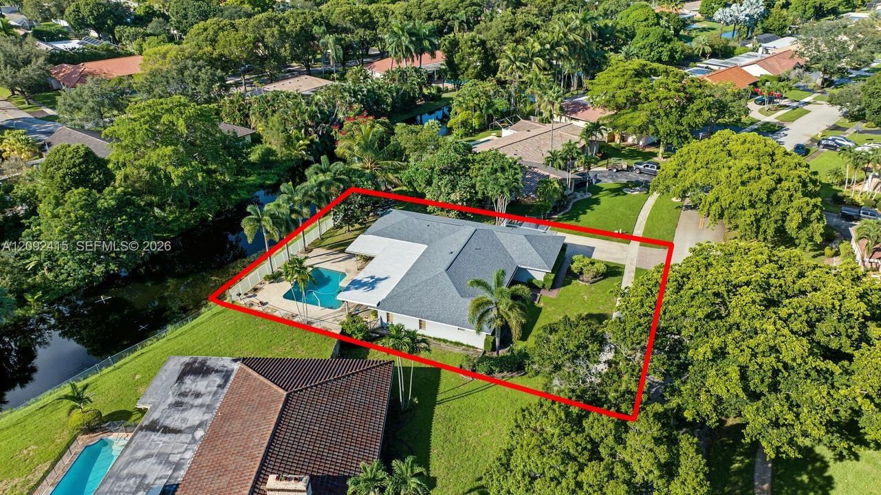 En Venta: $824,900 (4 camas, 3 baños, 2819 Pies cuadrados)