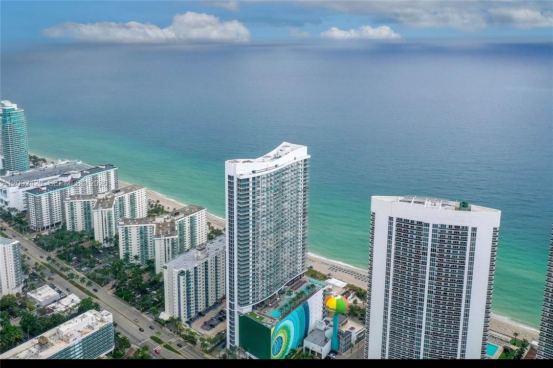 For Sale: $869,990 (2 beds, 2 baths, 1136 Square Feet)