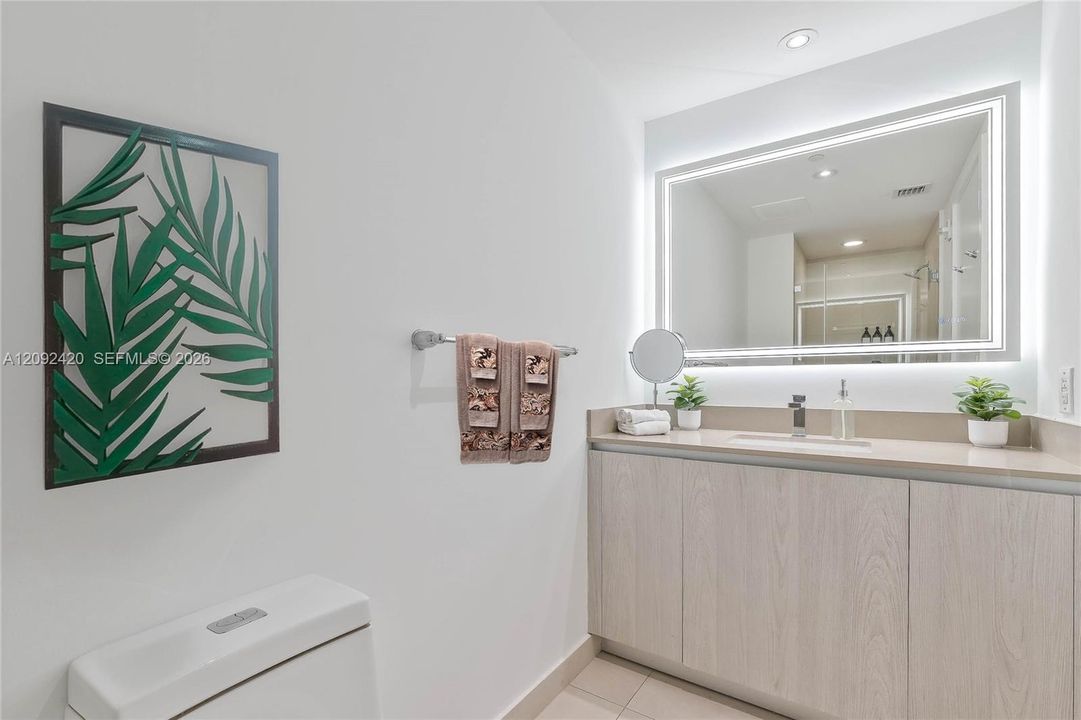For Sale: $869,990 (2 beds, 2 baths, 1136 Square Feet)