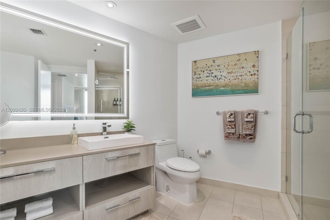 For Sale: $869,990 (2 beds, 2 baths, 1136 Square Feet)