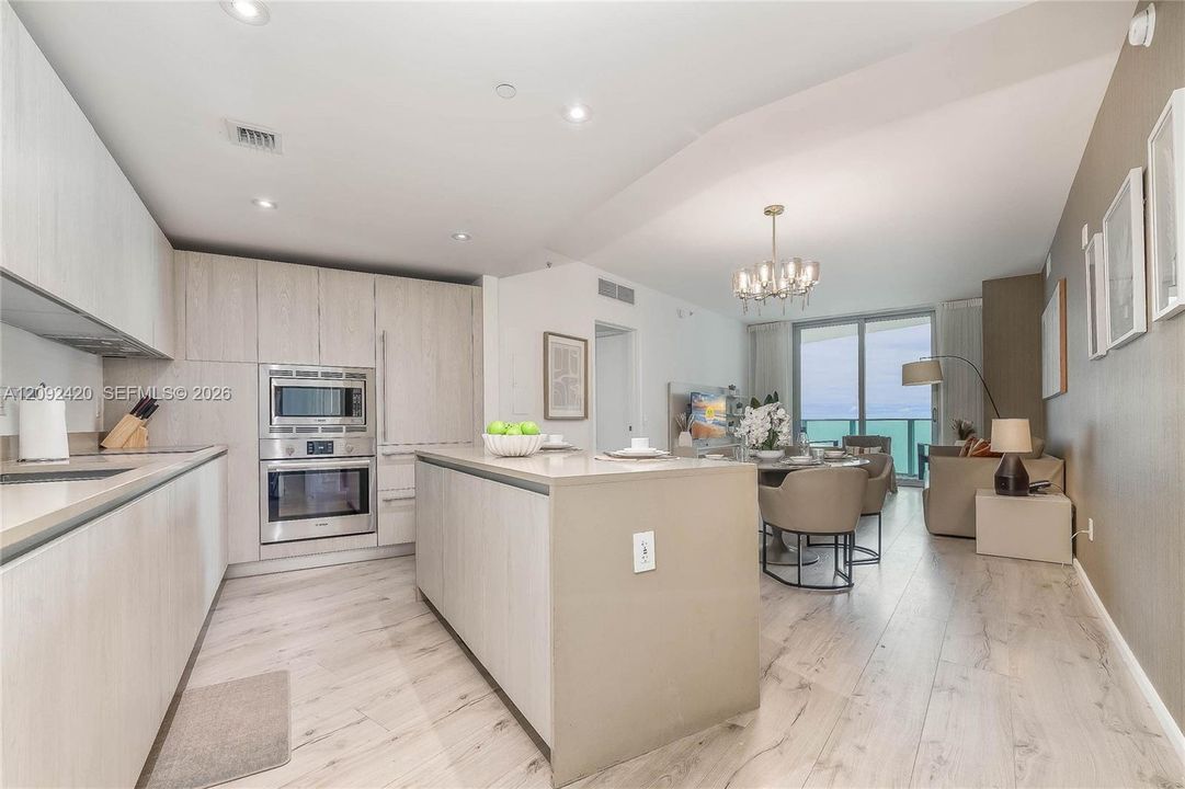 For Sale: $869,990 (2 beds, 2 baths, 1136 Square Feet)