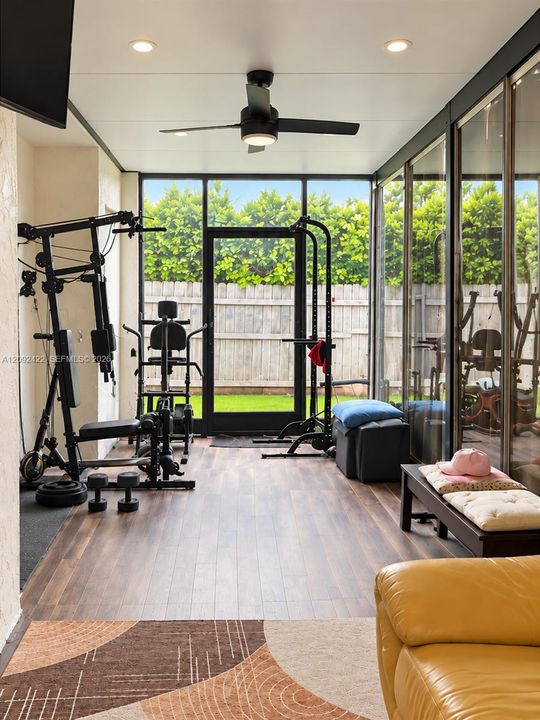 For Sale: $475,000 (3 beds, 2 baths, 1228 Square Feet)