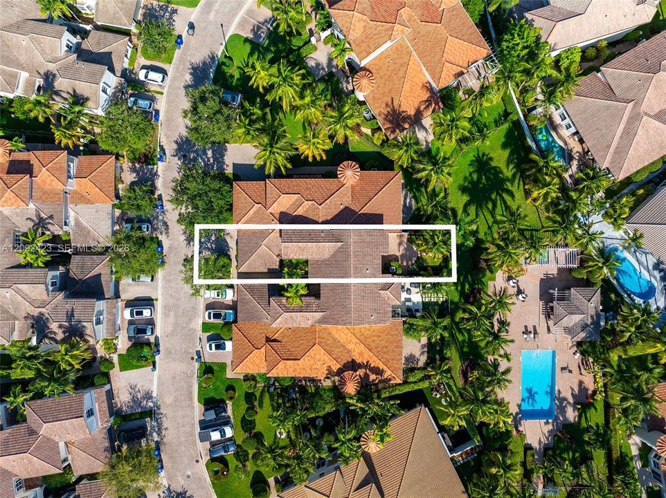 En Venta: $996,000 (3 camas, 2 baños, 2804 Pies cuadrados)